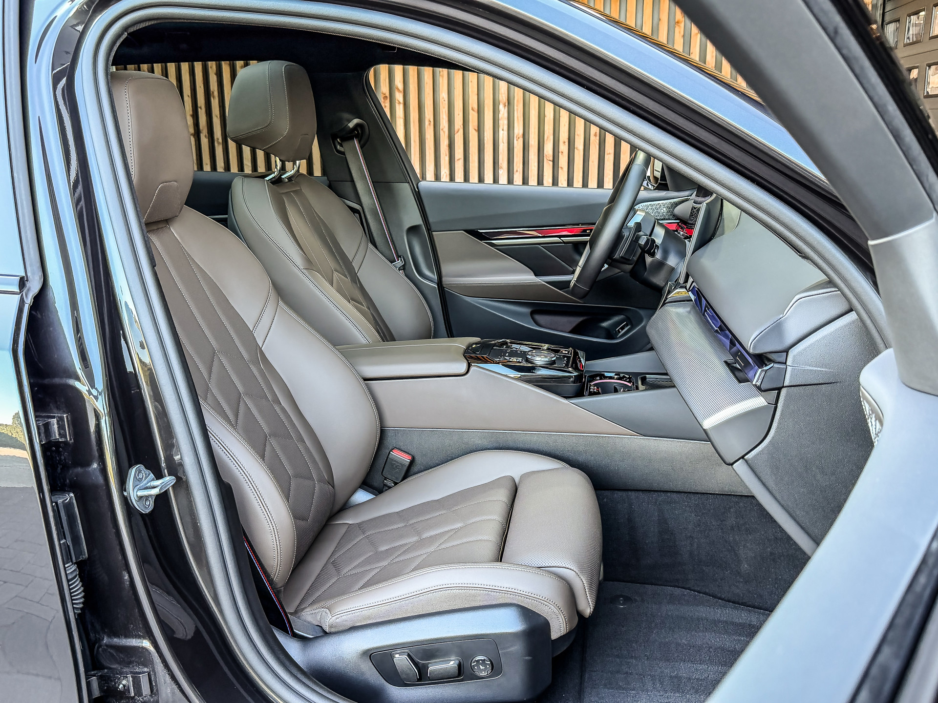 BMW 5 Serie Touring 550e xDrive 490PK M-Sport | BMW occasion