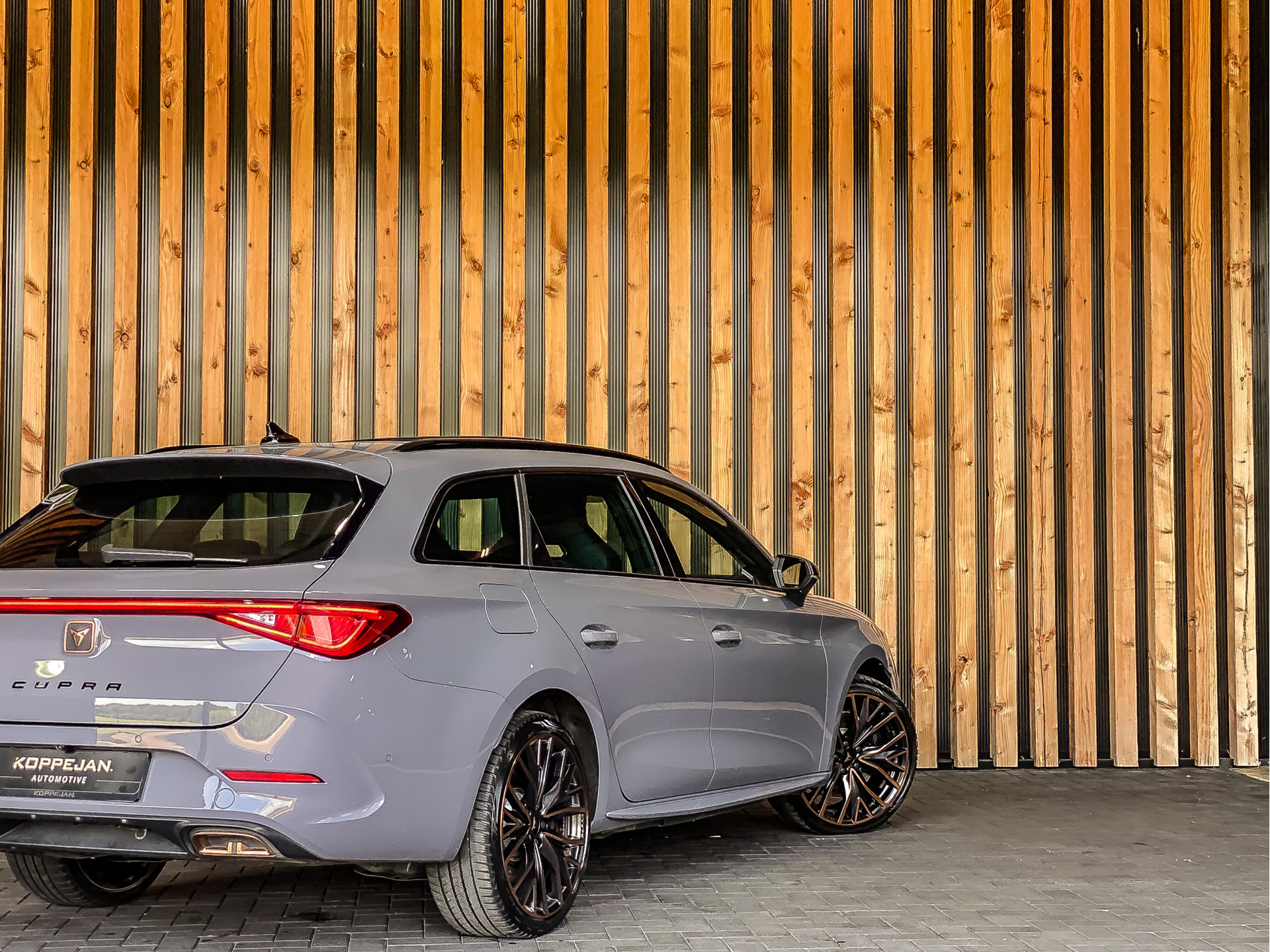 CUPRA Leon Sportstourer 1.4 e-Hybrid VZ 245PK Automaat | CUPRA occasion