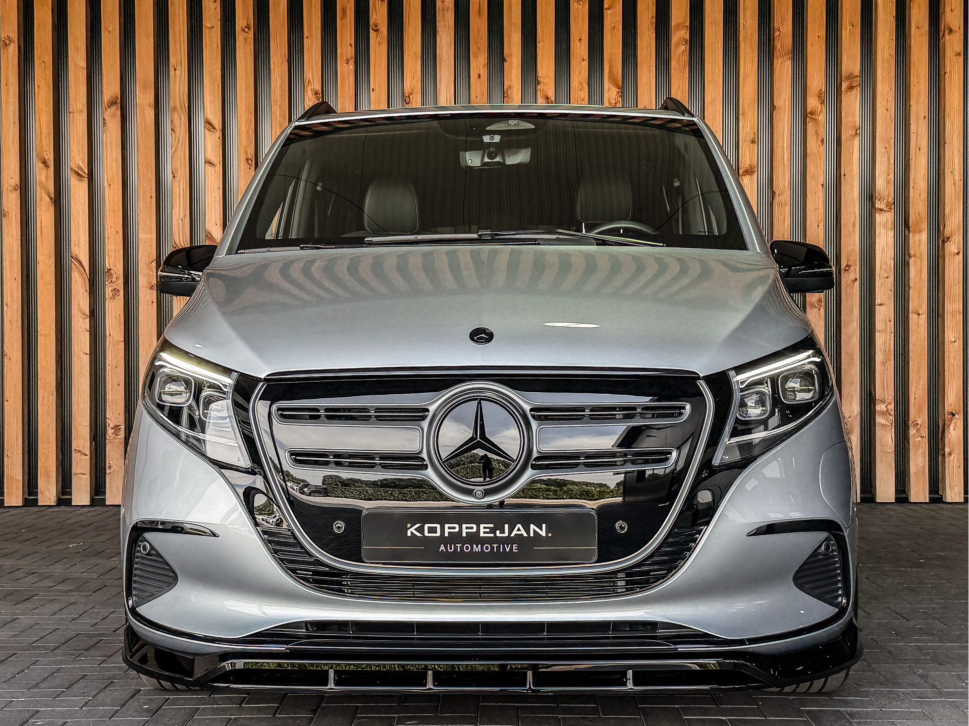 Mercedes-Benz EQV 300 AMG L2 90kWh 8-Persoons | Mercedes-Benz occasion