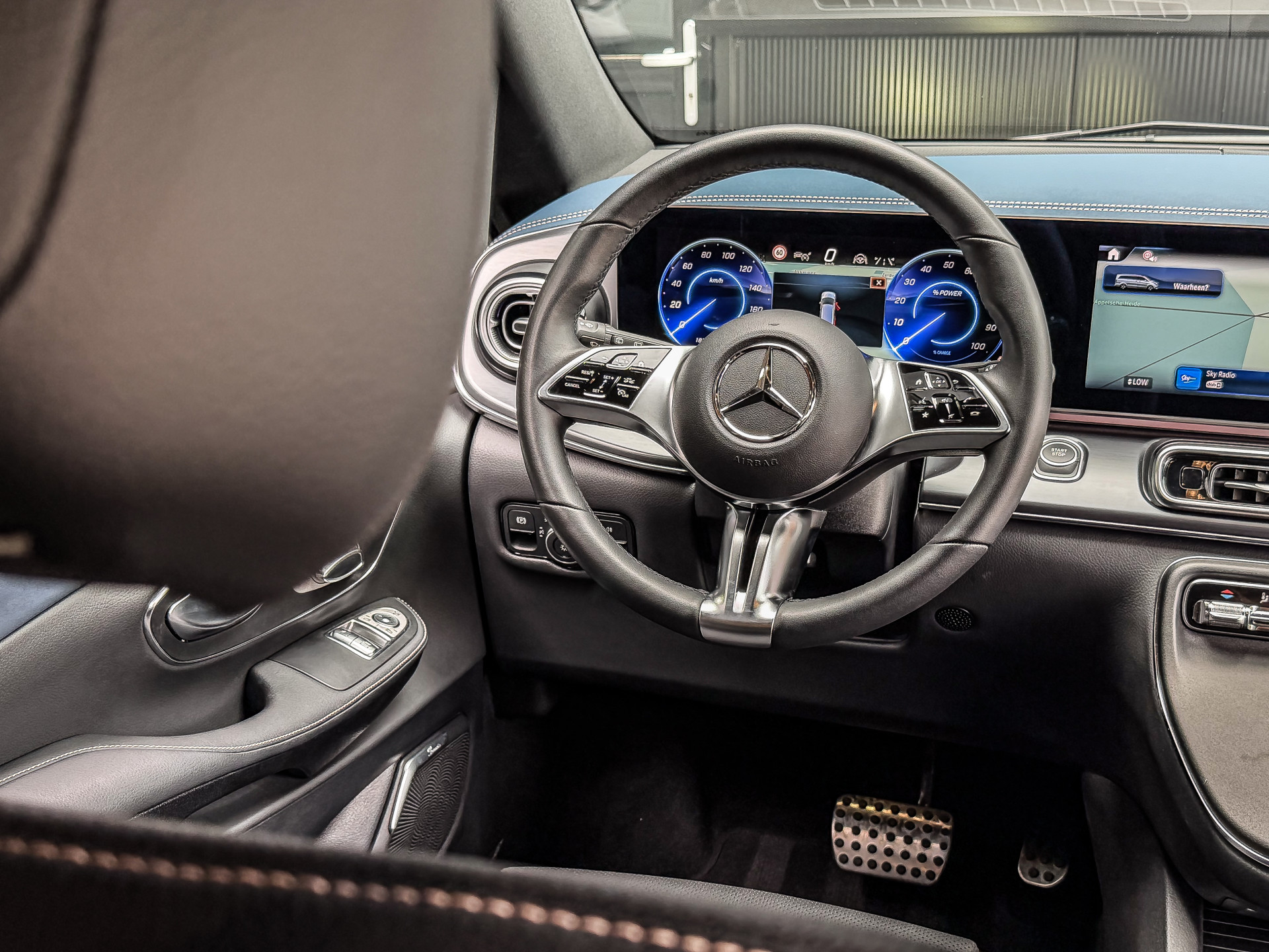 Mercedes-Benz EQV 300 AMG L2 90kWh 8-Persoons | Mercedes-Benz occasion