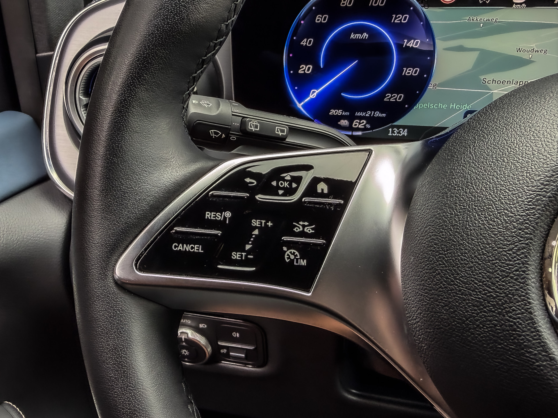 Mercedes-Benz EQV 300 AMG L2 90kWh 8-Persoons | Mercedes-Benz occasion