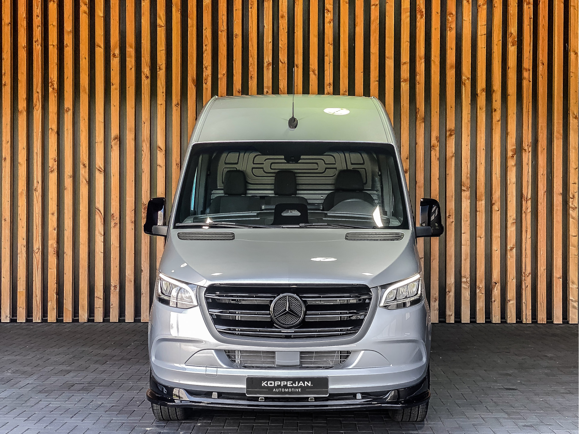 Mercedes-Benz Sprinter 319 CDI 190PK Automaat L2H2 | Mercedes-Benz occasion