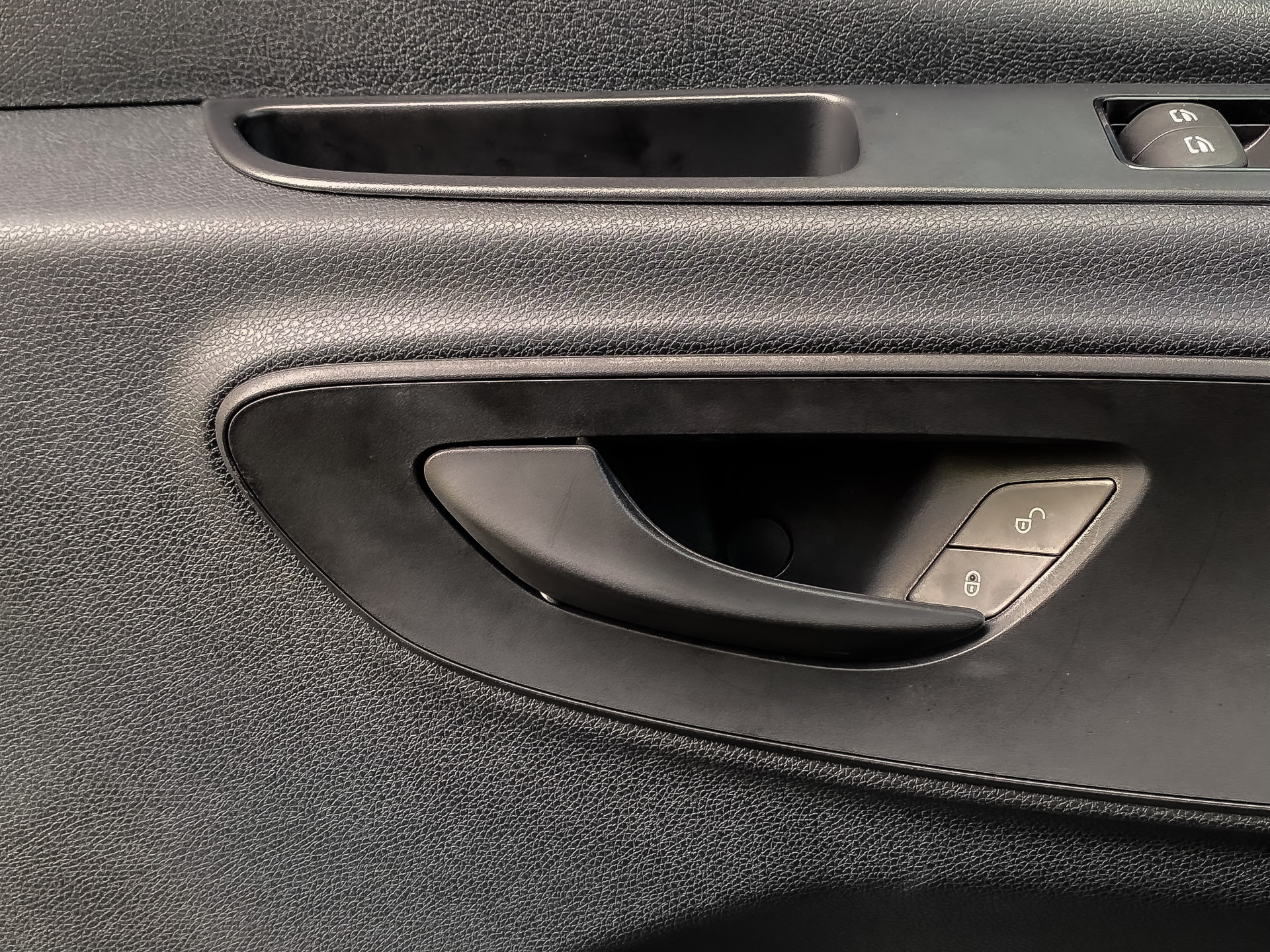 Mercedes-Benz Sprinter 319 CDI 190PK Automaat L2H2 | Mercedes-Benz occasion