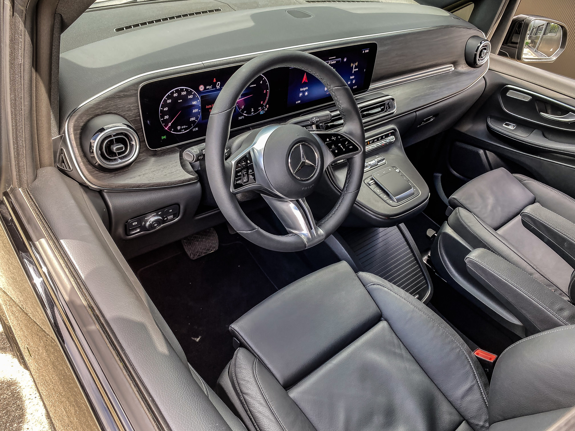 Mercedes-Benz V-Klasse 300d Extra Lang Avantgarde Dubbele Cabine | Mercedes-Benz occasion