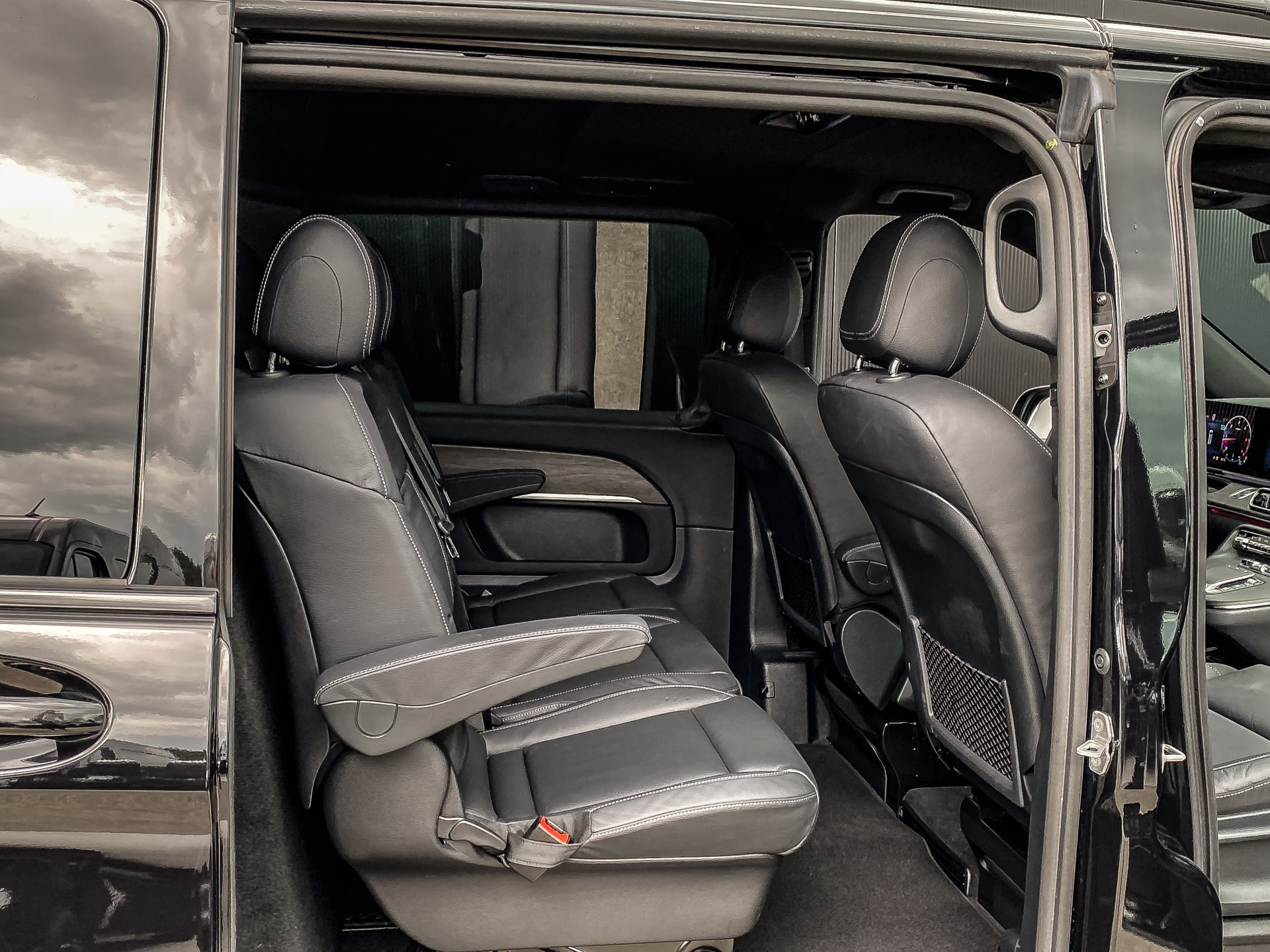 Mercedes-Benz V-Klasse 300d Extra Lang Avantgarde Dubbele Cabine | Mercedes-Benz occasion