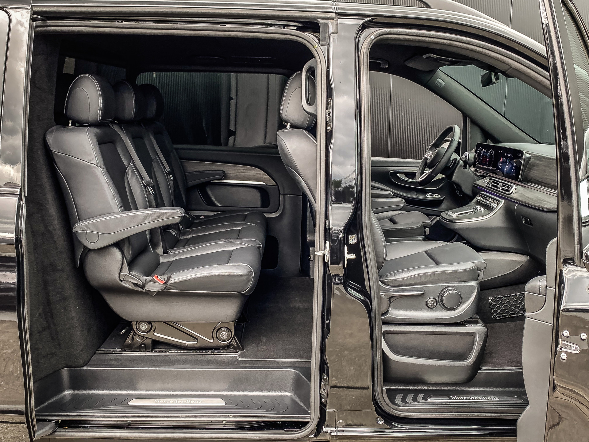 Mercedes-Benz V-Klasse 300d Extra Lang Avantgarde Dubbele Cabine | Mercedes-Benz occasion
