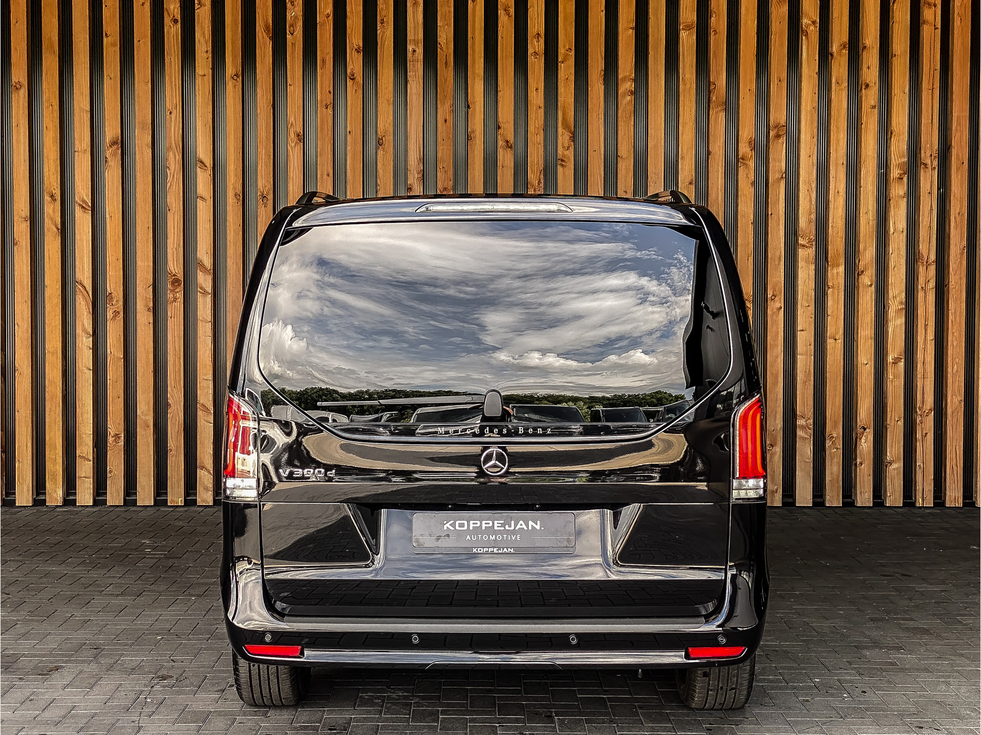 Mercedes-Benz V-Klasse 300d Extra Lang Avantgarde Dubbele Cabine | Mercedes-Benz occasion