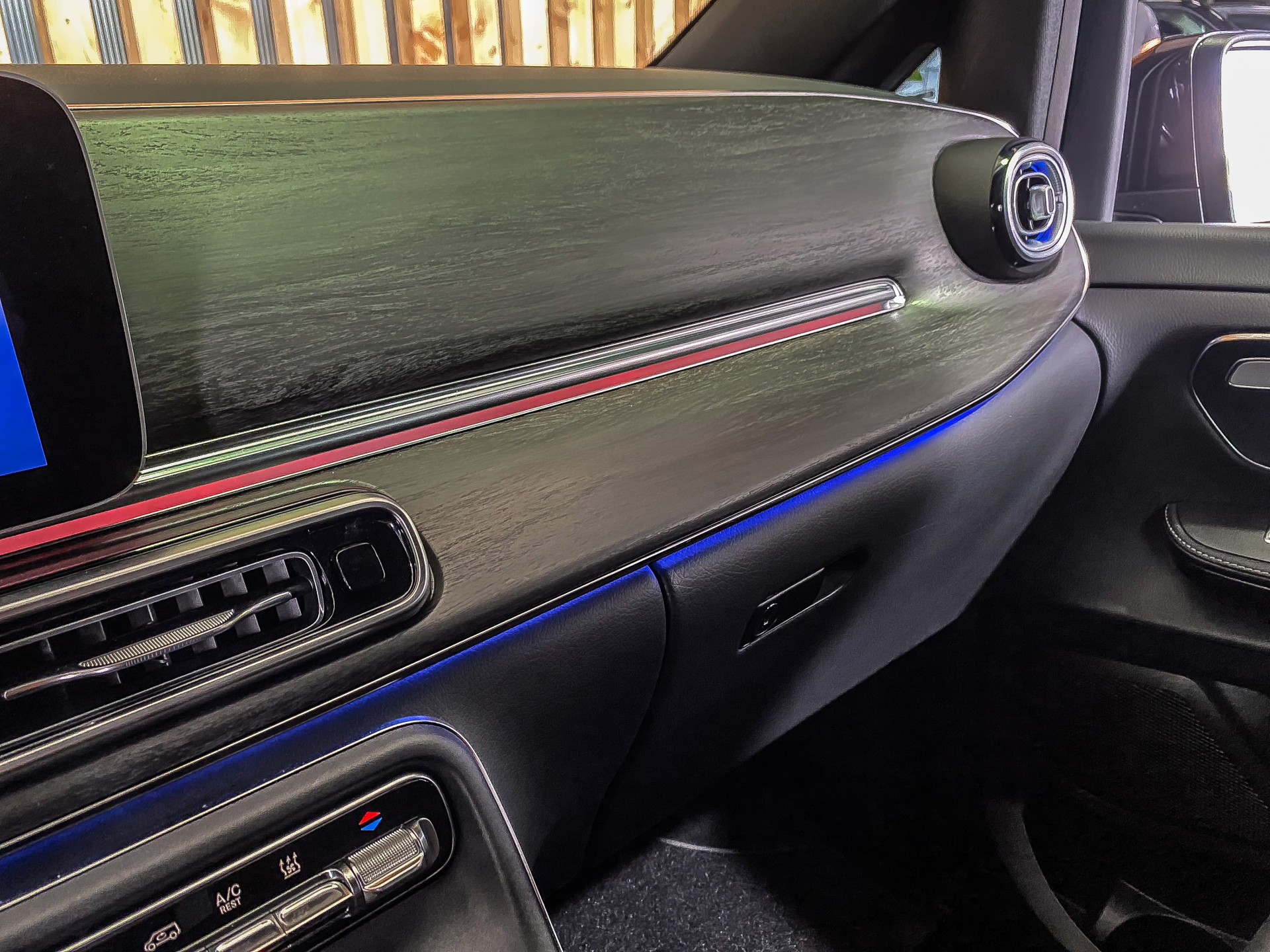 Mercedes-Benz V-Klasse 300d Extra Lang Avantgarde Dubbele Cabine | Mercedes-Benz occasion