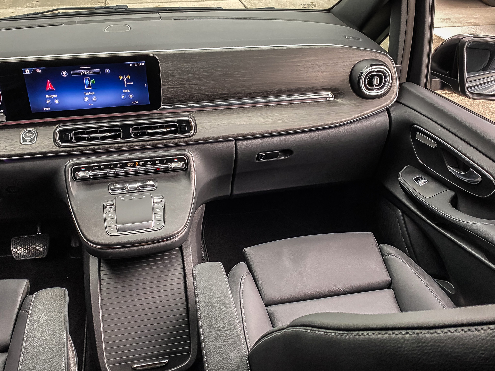 Mercedes-Benz V-Klasse 300d Extra Lang Avantgarde Dubbele Cabine | Mercedes-Benz occasion