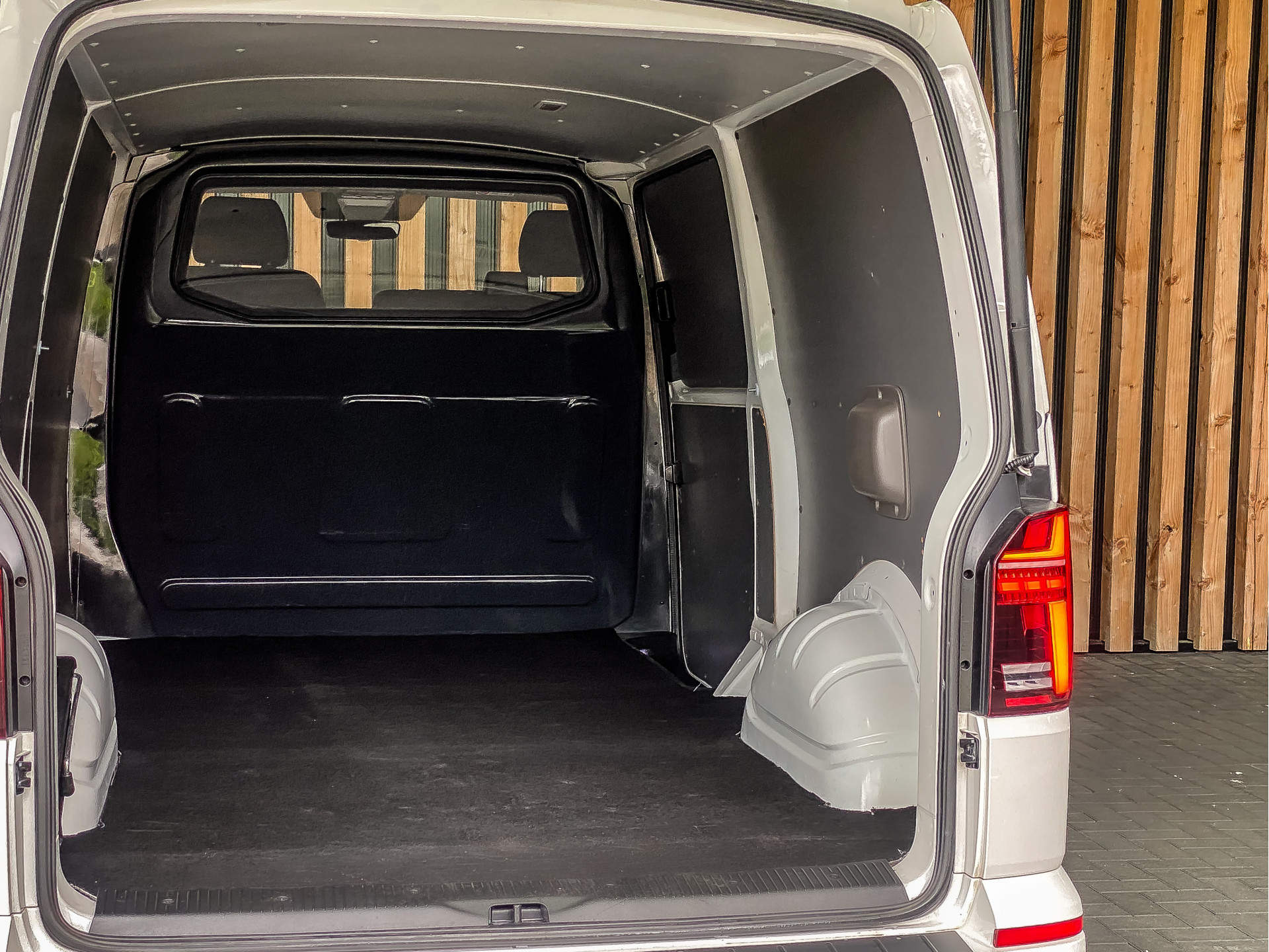 Volkswagen Transporter 2.0 TDI 150PK DSG 4Motion L2H1 Bestelwagen | Volkswagen occasion