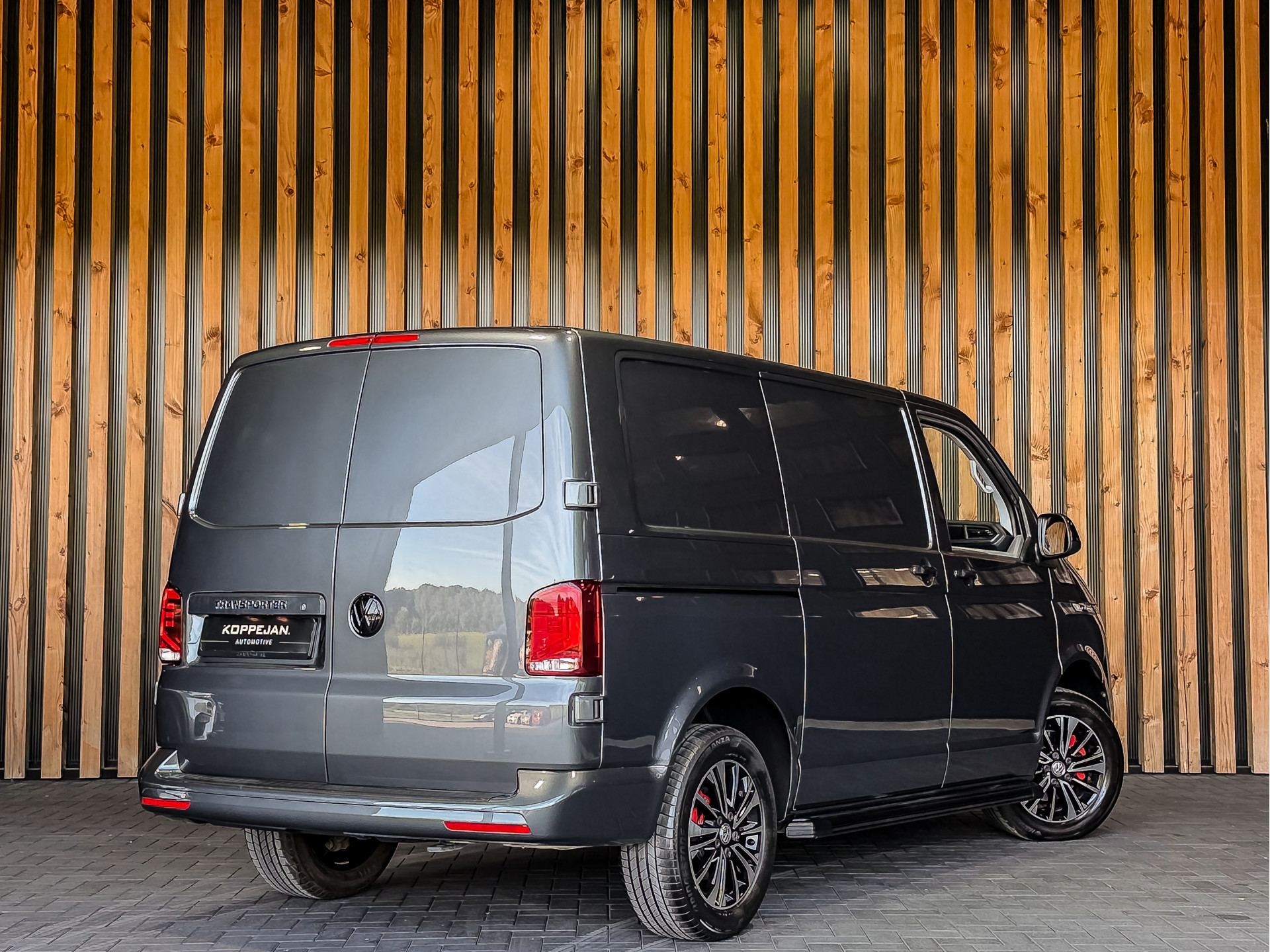 Volkswagen Transporter 2.0 TDI 150PK DSG Bestelwagen L1H1 | Volkswagen occasion