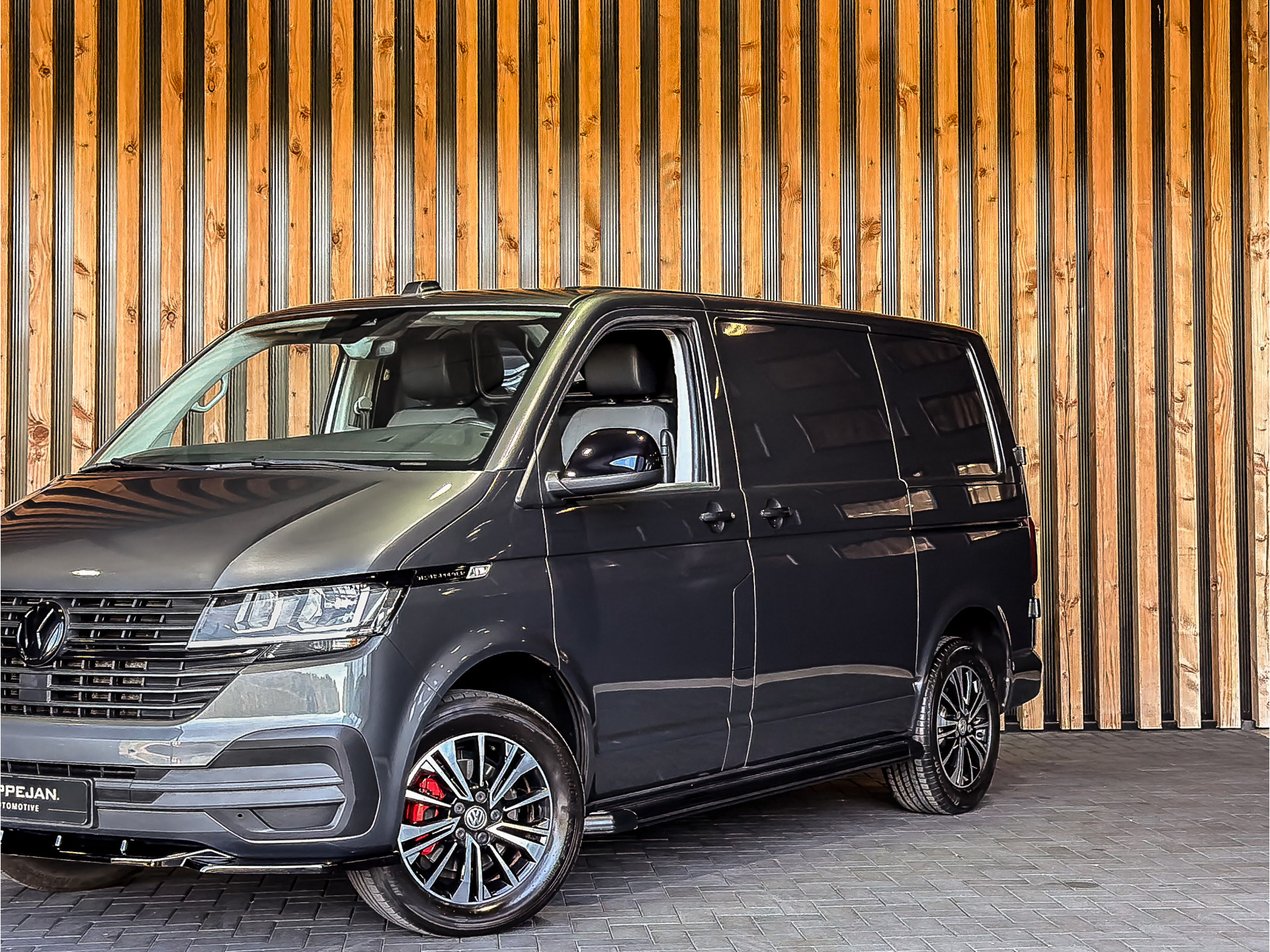 Volkswagen Transporter 2.0 TDI 150PK DSG Bestelwagen L1H1 | Volkswagen occasion