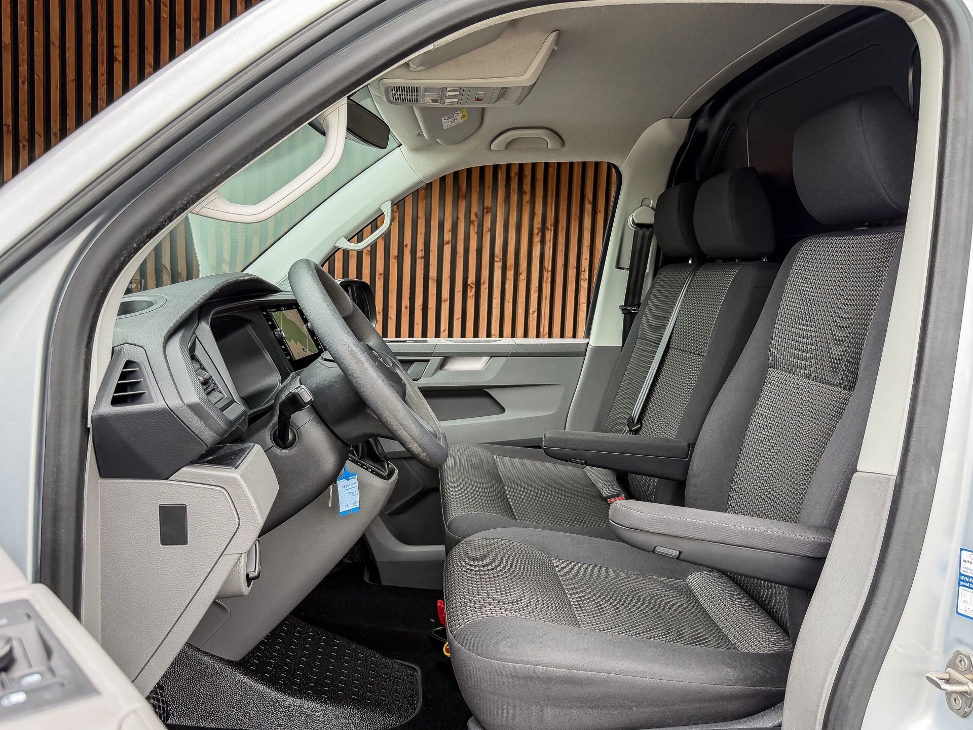 Volkswagen Transporter 2.0 TDI 150PK DSG Bestelwagen L1H1 | Volkswagen occasion