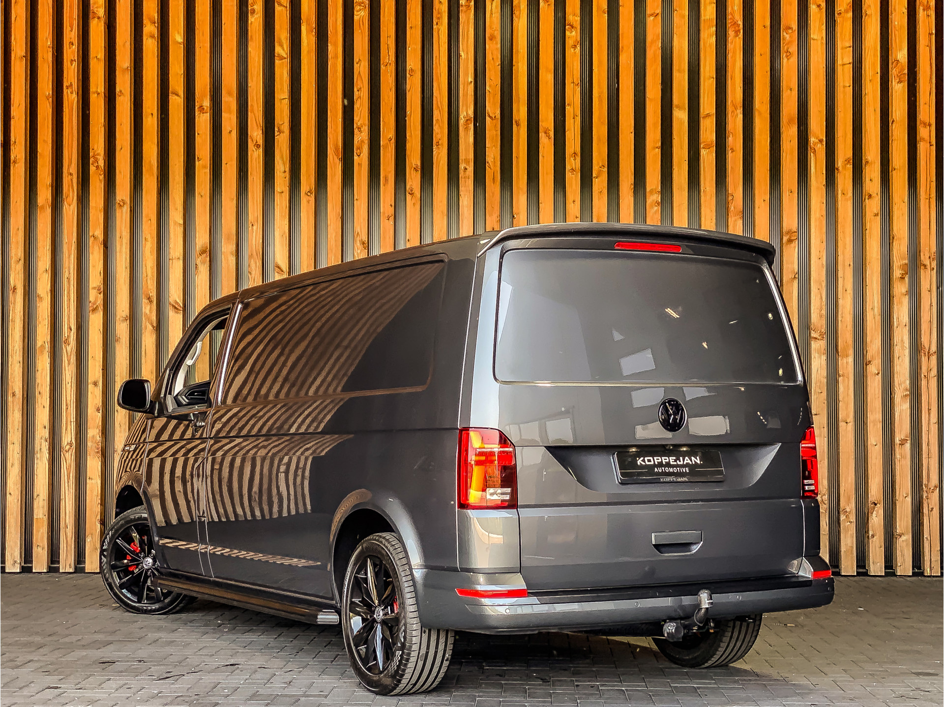 Volkswagen Transporter 2.0 TDI 150PK DSG L2H1 Bestelwagen | Volkswagen occasion