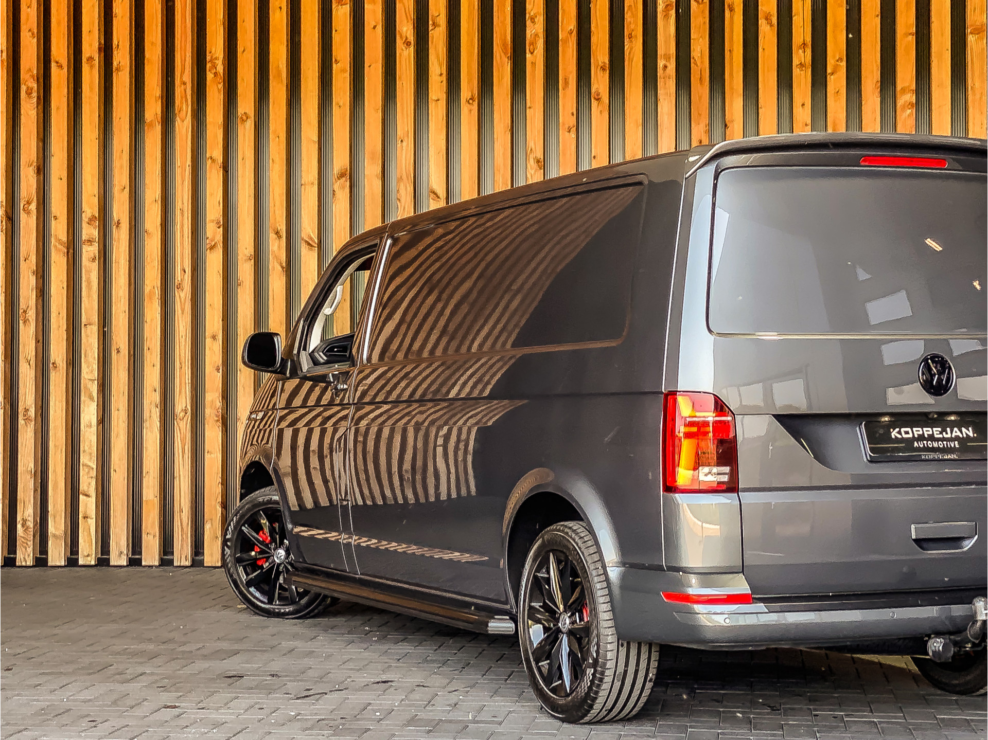 Volkswagen Transporter 2.0 TDI 150PK DSG L2H1 Bestelwagen | Volkswagen occasion