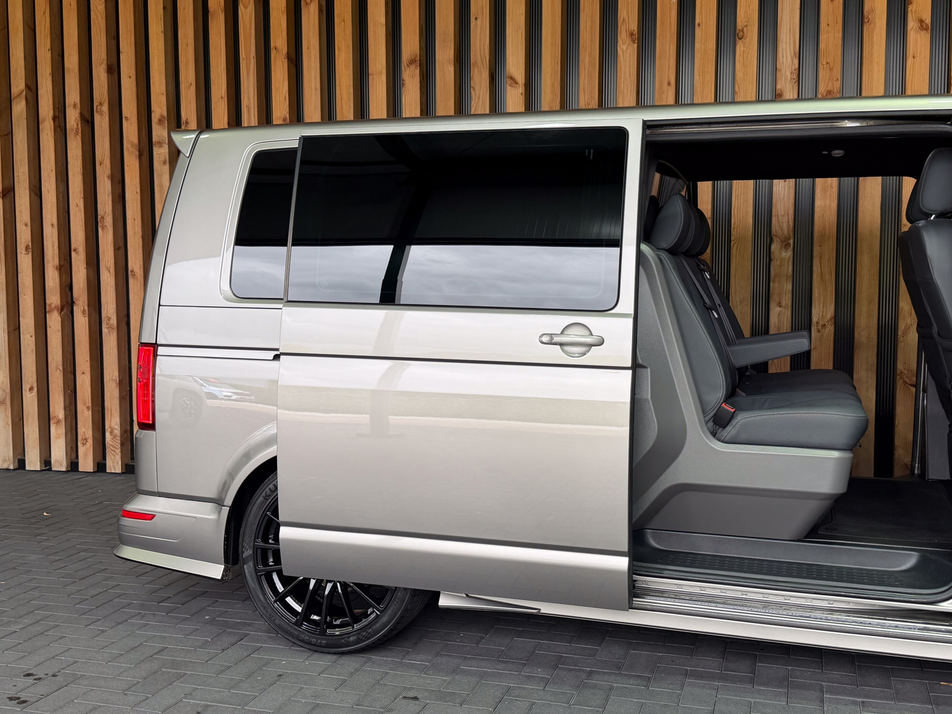 Volkswagen Transporter 2.0 TDI 204PK DSG Bulli ABT Dubbele Cabine L2H1 | Volkswagen occasion