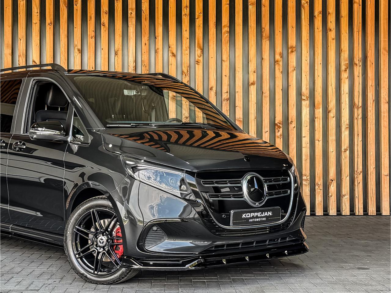 Mercedes-Benz EQV 300 AMG L2 90kWh 8-Persoons | Mercedes-Benz occasion