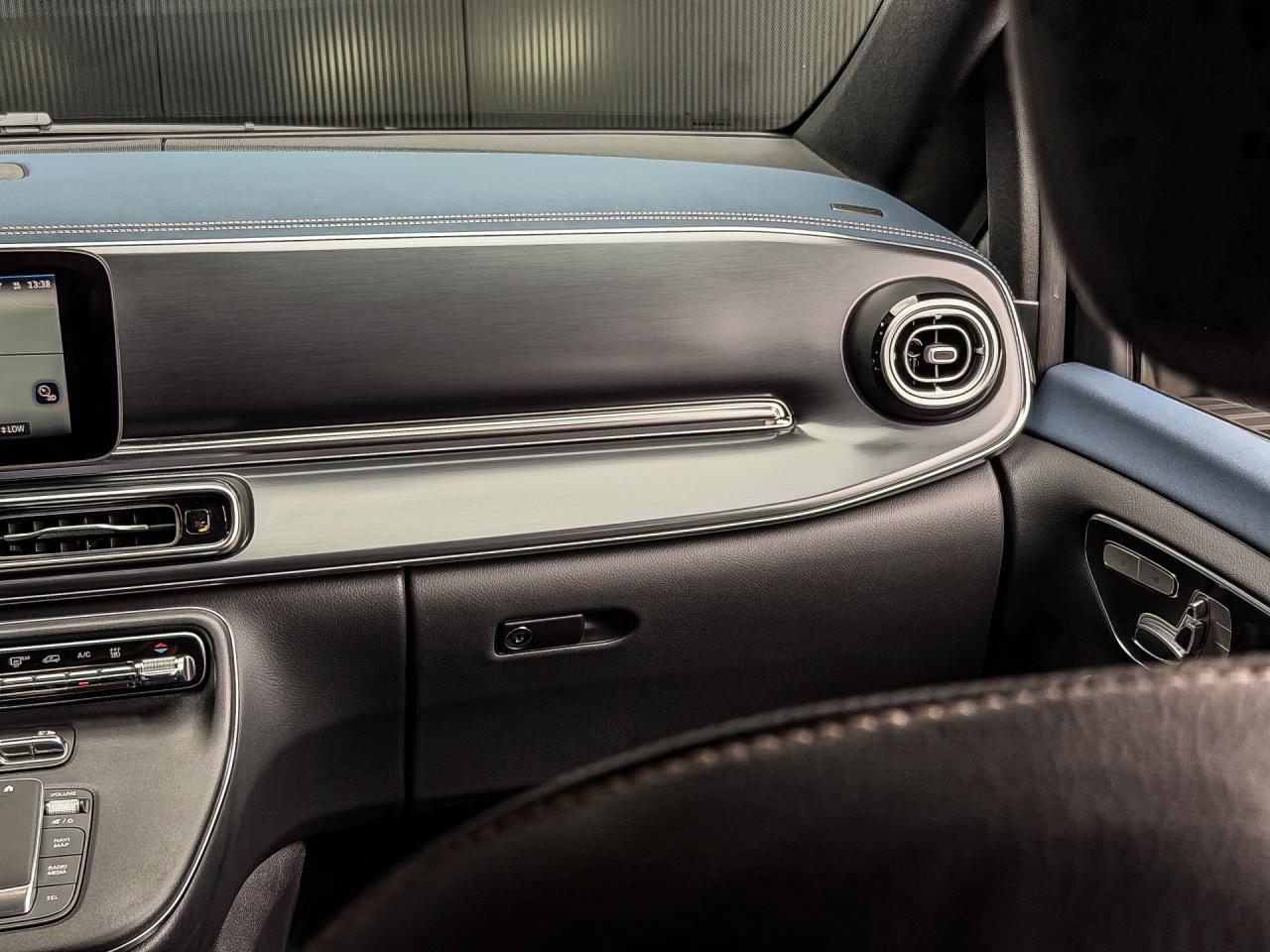 Mercedes-Benz EQV 300 AMG L2 90kWh 8-Persoons | Mercedes-Benz occasion