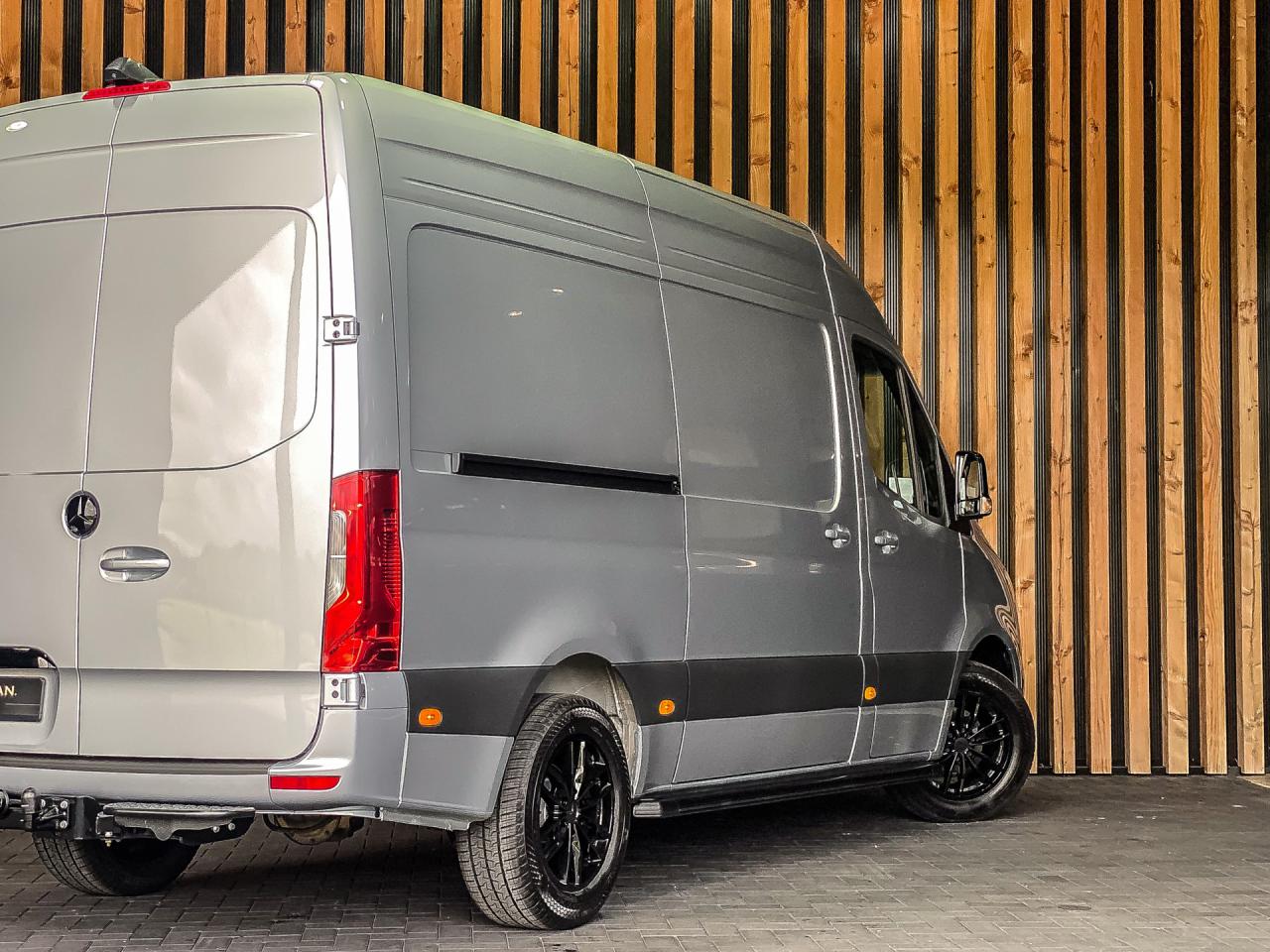 Mercedes-Benz Sprinter 319 CDI 190PK Automaat L2H2 | Mercedes-Benz occasion