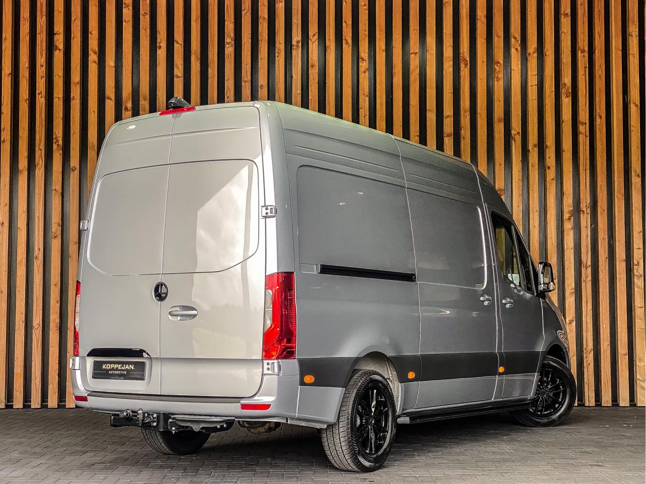 Mercedes-Benz Sprinter 319 CDI 190PK Automaat L2H2 | Mercedes-Benz occasion