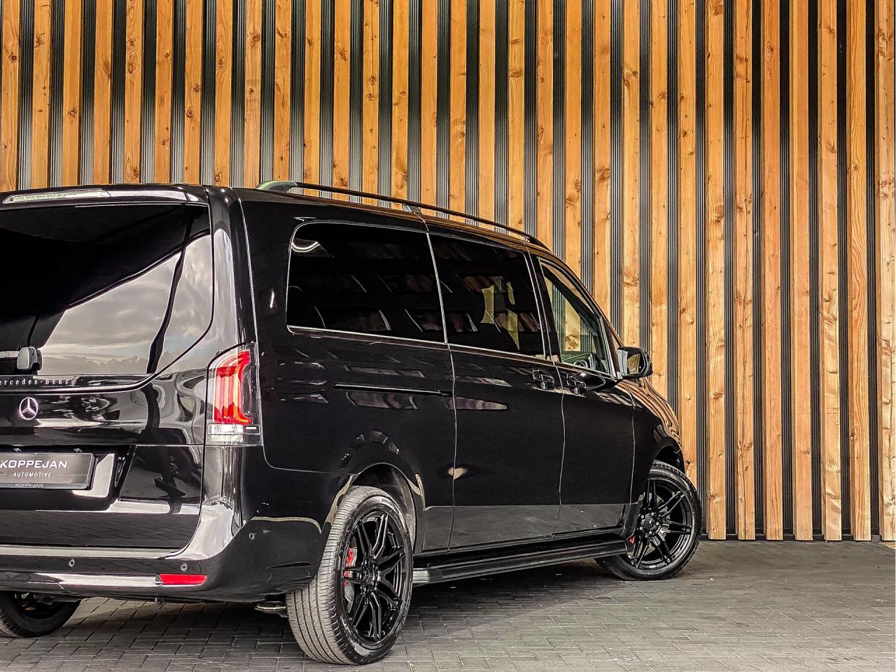 Mercedes-Benz V-Klasse 300d Extra Lang Avantgarde Dubbele Cabine | Mercedes-Benz occasion