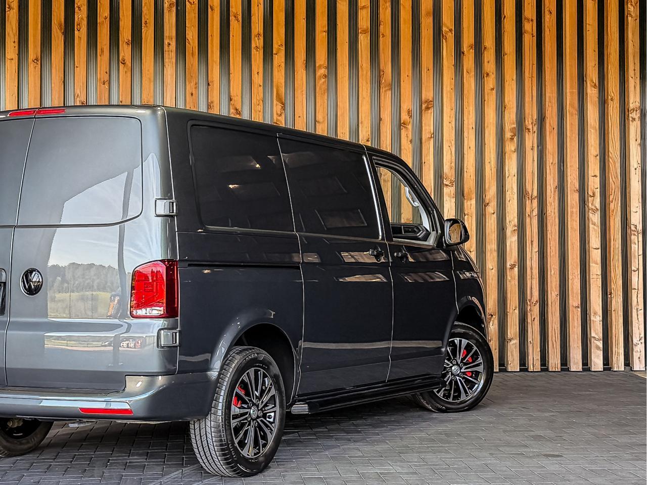Volkswagen Transporter 2.0 TDI 150PK DSG Bestelwagen L1H1 | Volkswagen occasion