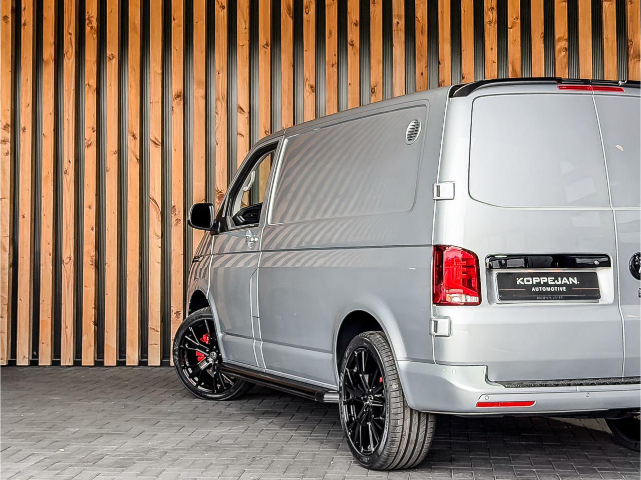 Volkswagen Transporter 2.0 TDI 150PK DSG Bestelwagen L1H1 | Volkswagen occasion