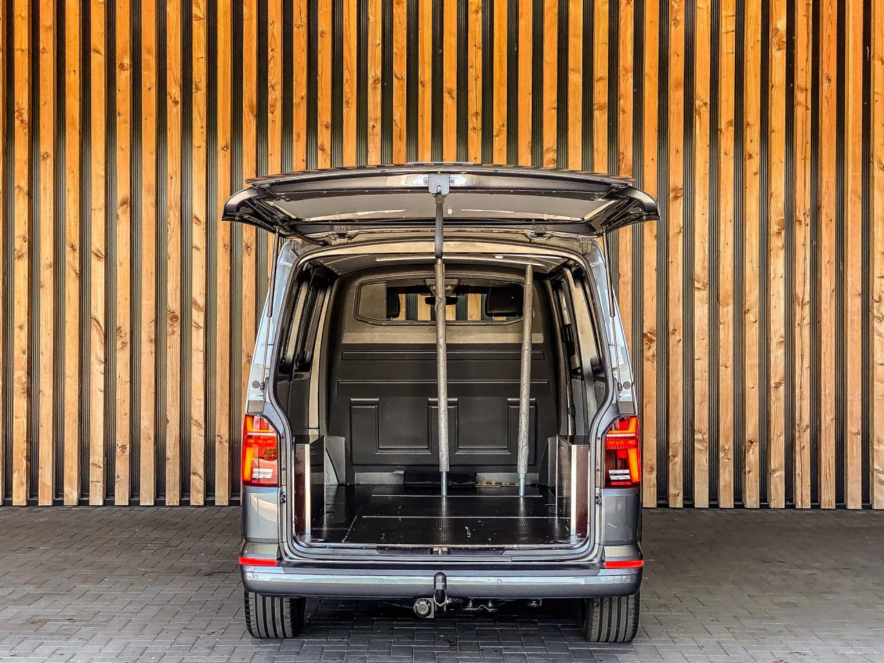 Volkswagen Transporter 2.0 TDI 150PK DSG L2H1 Bestelwagen | Volkswagen occasion